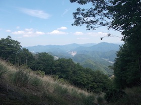 糸井三山